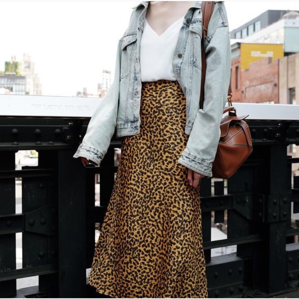 leopard print skirt